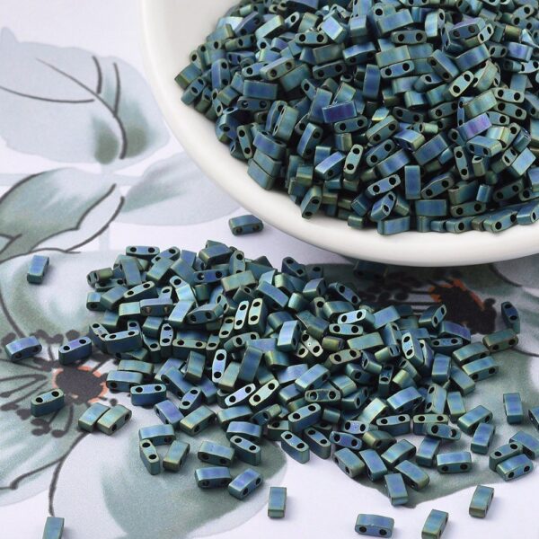#2064 Blue green iris metallic matte